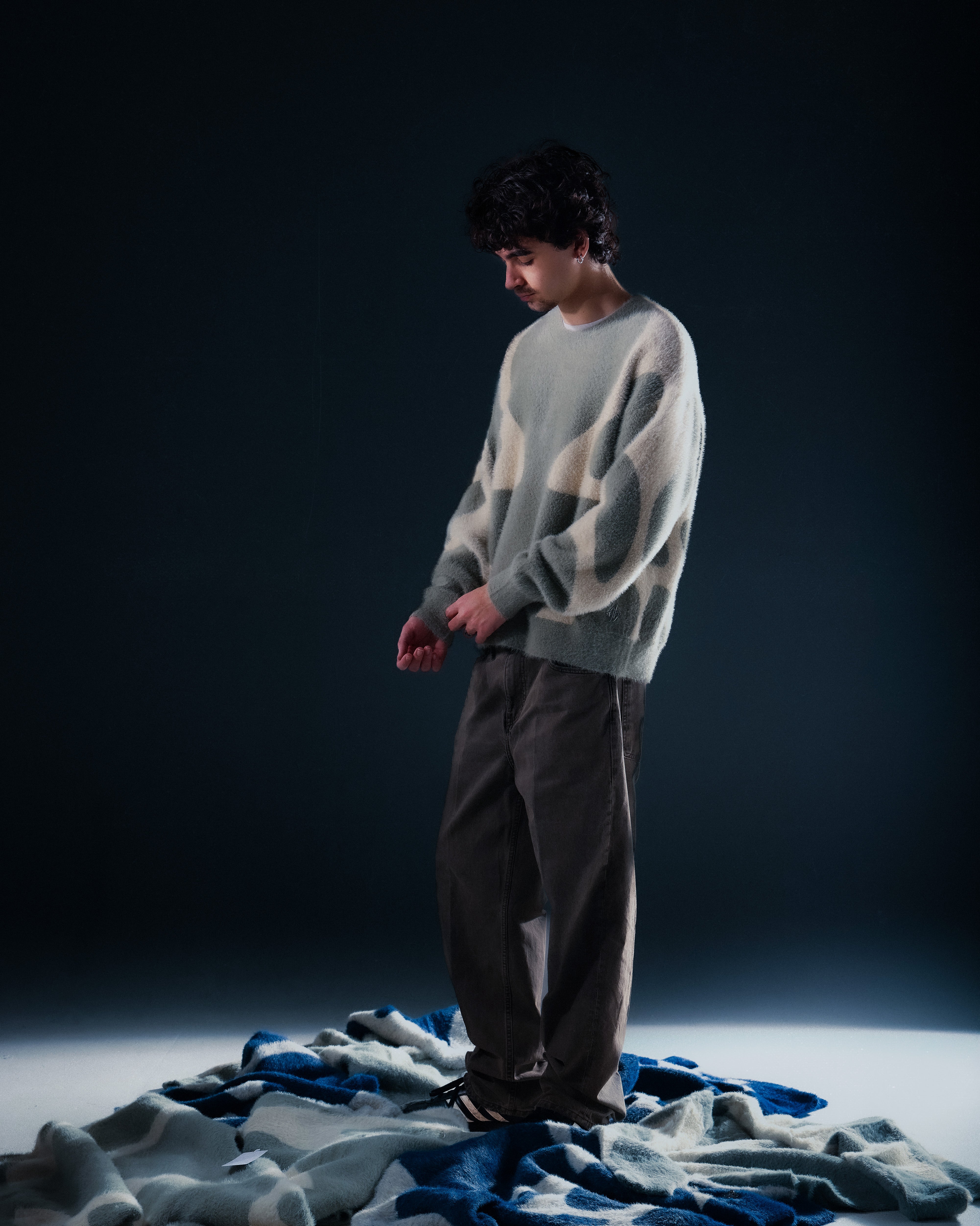 CHAOS FLUFF KNIT GREY