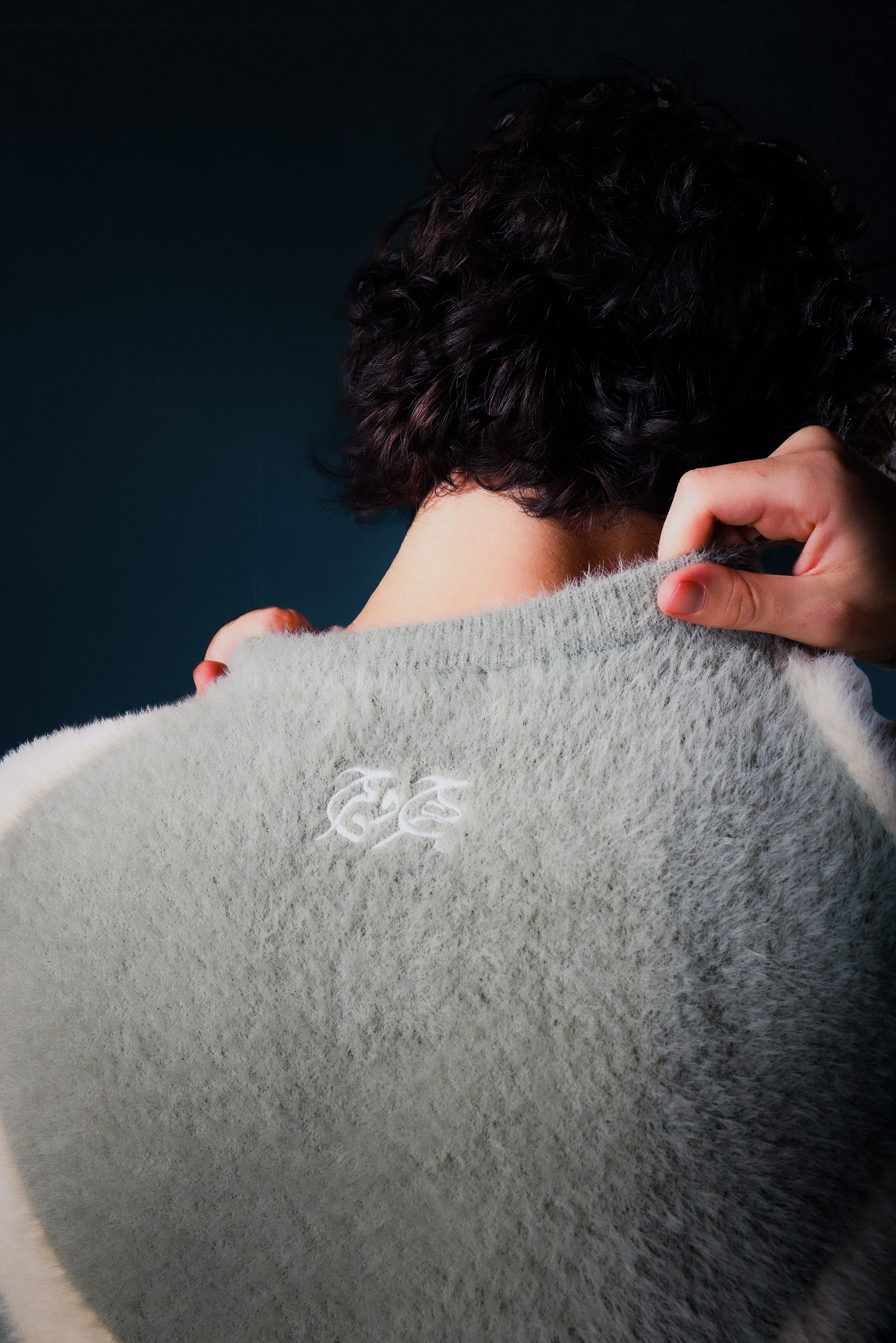 CHAOS FLUFF KNIT GREY