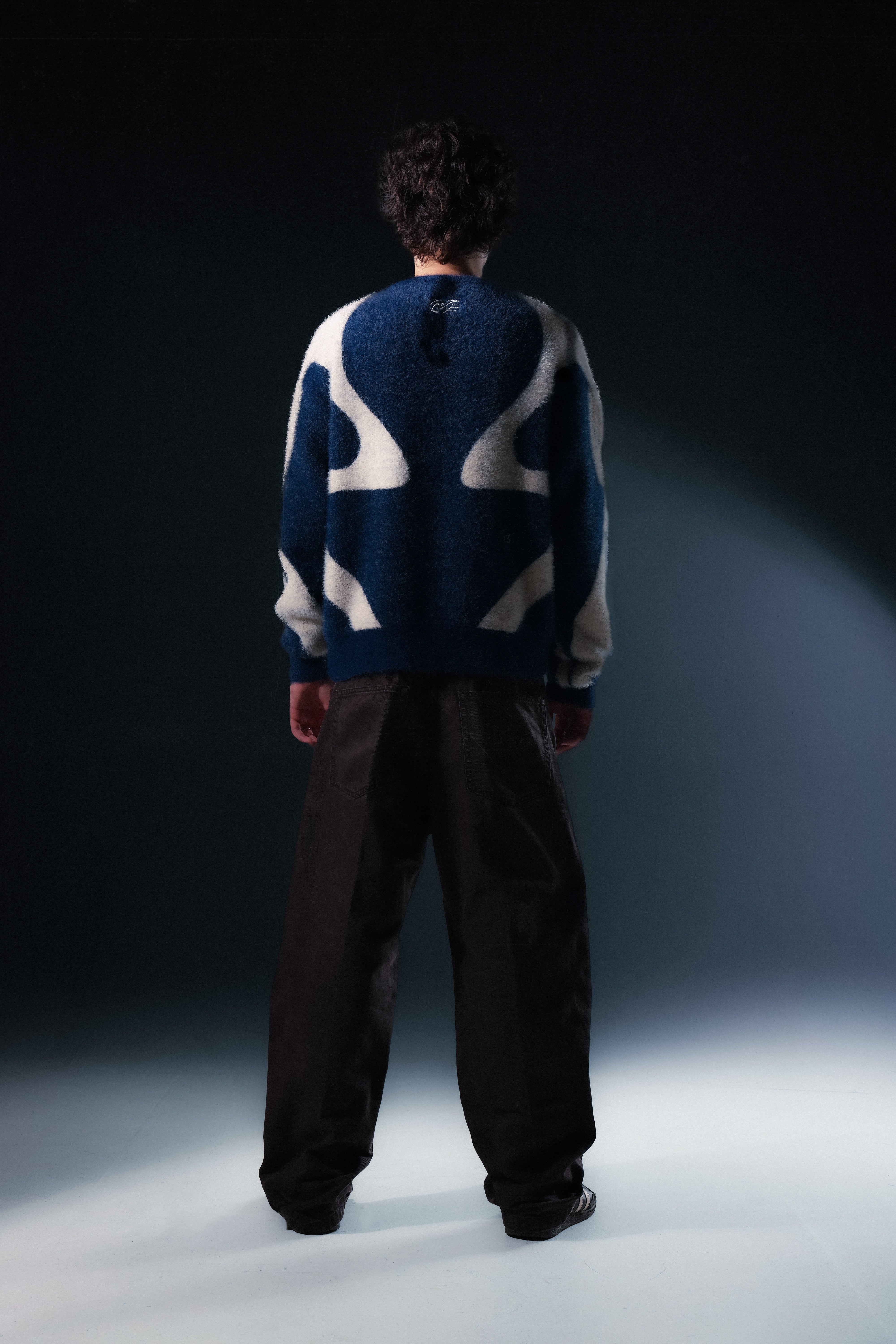 CHAOS FLUFF KNIT BLUE